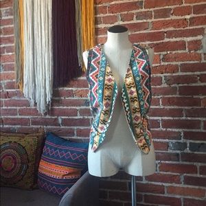 Stefano International 90’s vest lewk